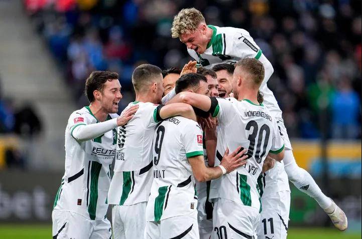 足坛悲喜一夜！国米7连胜终结，拜仁3-0豪取13连胜，大巴黎3-0，多特压哨绝杀